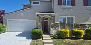 Adorable 3 bedroom 2.5 bath home with loft Gallery 1