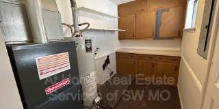 1742 N Oak Grove Ave Gallery 5