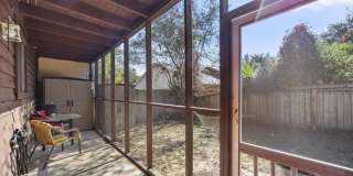 3345 E Lloyd St Gallery 10