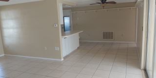 2 Bed/2 Bath 1200 Sq. Ft. home with BONUS ROOM, indoor laundry & a fenced yard!! Gallery 4