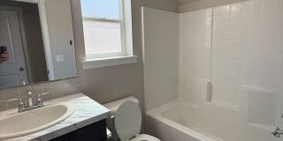 Beautiful 3 Bedroom, 2 Bath Home Near Lake Lowell Gallery 11