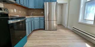 Newly Renovated 3-Bedroom Townhome in Fairhill! Available NOW! Gallery 6
