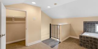 1123 W LOMBARD Street Gallery 35