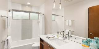 3bd/3ba Seattle Townhome Gallery 17
