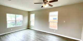 Move-In Ready 3BD/2BA – Laminate Floors, Fenced Yard & Prime Location! ACCEPTS SECTION 8 Gallery 7