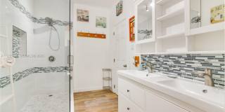 212 SW 1st Ave Gallery 21