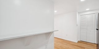 1223 SPRUCE Street Gallery 8