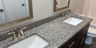 Beautiful 3 bedroom, 2 bath, 2 car garage duplex in Ozark! Spacious, granite with open / split bedroom floorplan! Gallery 9