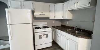 Spacious 2 Bedroom, 2 Bathroom Home for Rent – 712 E. 15th St., Davenport, IA 52803 Gallery 4