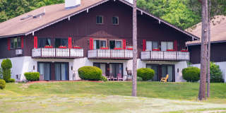 18-11 Bunker Lane Gallery 1