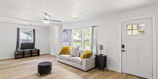 Room in 3 Bedroom Home at Peeples St SW Gallery 9