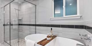 CLICK "REQUEST A TOUR" NOW! Gallery 19