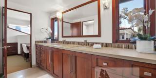 Elevated Living in Newport Heights Gallery 22