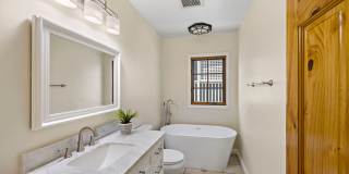 1609 S. Ola Vista Gallery 14