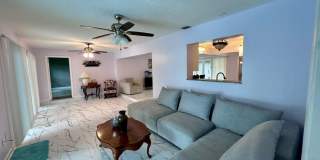 double lake front 4/2 house with swimming pool Gallery 15