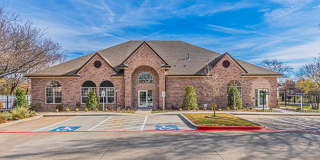 Hickory Manor 62+ Apartments - Senior & Affordable Housing Gallery 1