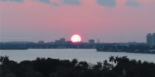 5701 Collins Ave Gallery 19