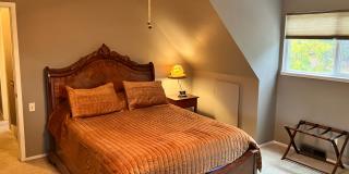 Furnished rental with large fenced back yard. Gallery 5