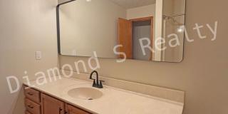 Charming 3 Bedroom in Desirable South Neighborhood! Gallery 14