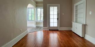 1BR/1BA UPDATED Apartment in Duck Pond Area - Available Early August! Gallery 16