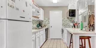 703 Wellesley Court - A Gallery 6