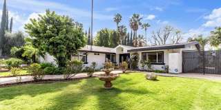 6201 Corbin Avenue Gallery 11