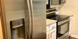 36 SE Alder Avenue unit: 3 Gallery 1