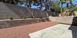 Gorgeous 3Bed/2.5Bath, 2-Story home located in Summerlin Gallery 34