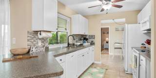 Fully Furnished Gulf Access w/ Boat Lift Gallery 16