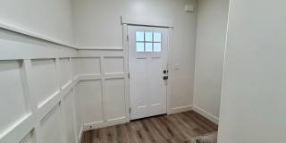 Nearly New Townhome Gallery 5