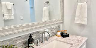 3945S- The Sunset Lane Cottage | FURNISHED Gallery 22