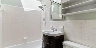 Spacious Mid Century Modern Arlington Home | Prime Location Near Clarendon & Metro Gallery 26