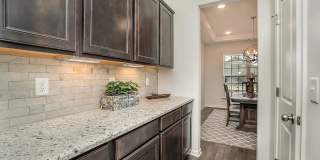 Beautiful 5-Bedroom Home in Brixworth Neighborhood with 2 Community Swimming Pools & Walking Trails Gallery 11