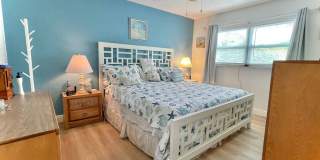 Available MAY - DEC 2026 Fully Furnished Turn Key 2 BR 2 BA inc Utilities Heart of Downtown Vero! 55+ Community Gallery 17