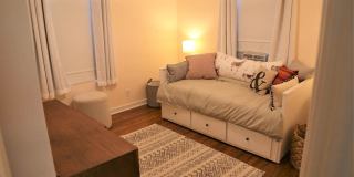 Charming 2 bed 1 bath Furnished, Utilities Included Gallery 9