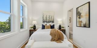 1529 ISHERWOOD Street NE Gallery 20