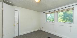 804 E 11th Gallery 43