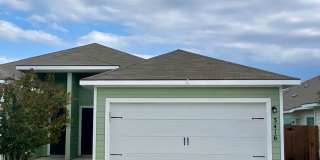 Luxury Duplex in Seguin! Gallery 1