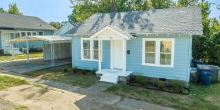 Freshly Updated 3 Bedroom House Gallery 1