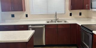 Stunning & Spacious 2 BR / 2.5 BA Townhome – Move-In Ready! Gallery 12