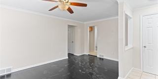 1653 London Avenue Gallery 6
