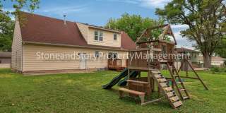 4 bedroom 2 bath on quiet street in Briarwood Gallery 5