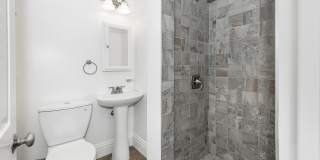 1201 Pine Street Gallery 7