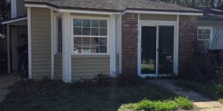 Convenient Living Near Lincoln High – 3729 Sutor Court Gallery 1