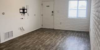 2415 N Columbus Blvd Apt 3 Gallery 3