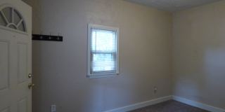 $0 DEPOSIT OPTION! CHARMING EDGEWATER 3 BED/2BATH HOME 3 BLOCKS FROM SLOAN'S LAKE Gallery 5