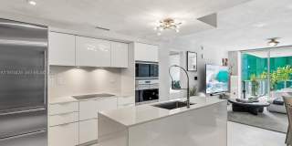Bijou Bay Harbor Gallery 1
