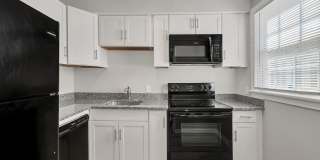 Linden at Highland Park Gallery 1