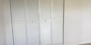 1217 Schumann Drive Gallery 18