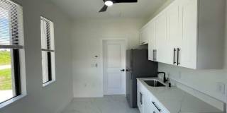 528 Raintree Street E Gallery 6